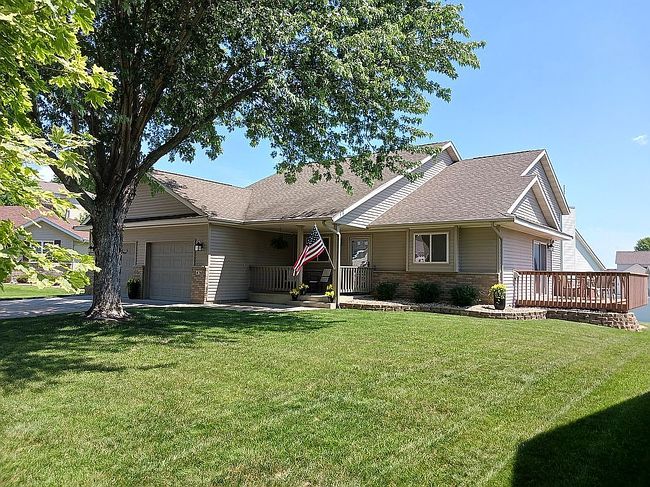 Photo of 426 Lakewood Ln Nw, Rochester, MN