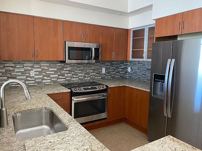 Image of 806 Windward Way #405