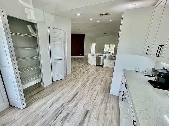Image of 272 Sw Oakridge Dr