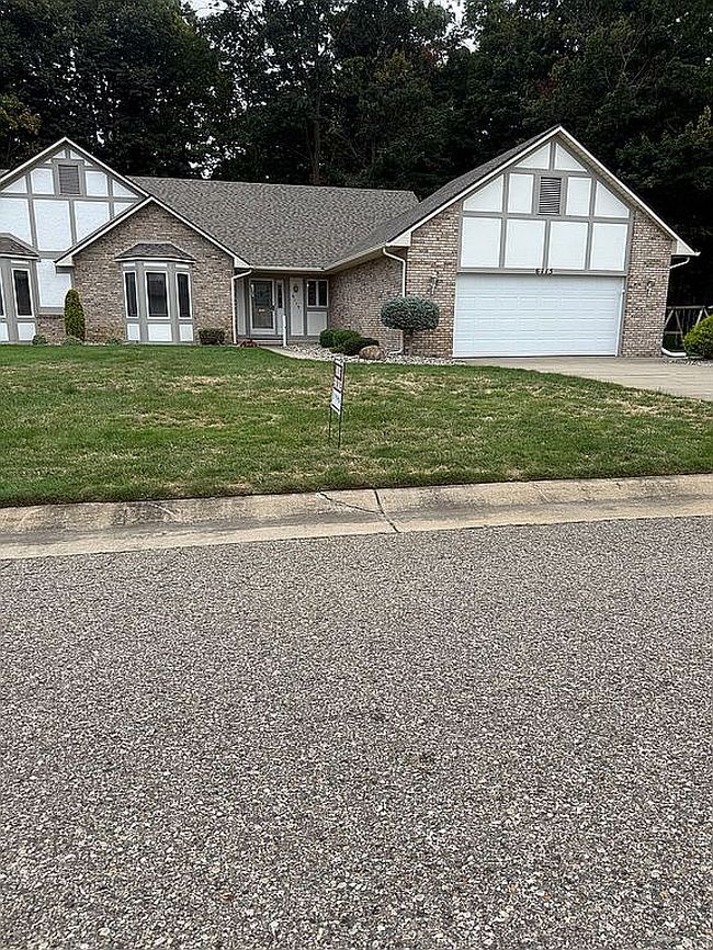 Photo of 6115 Oak Creek Dr