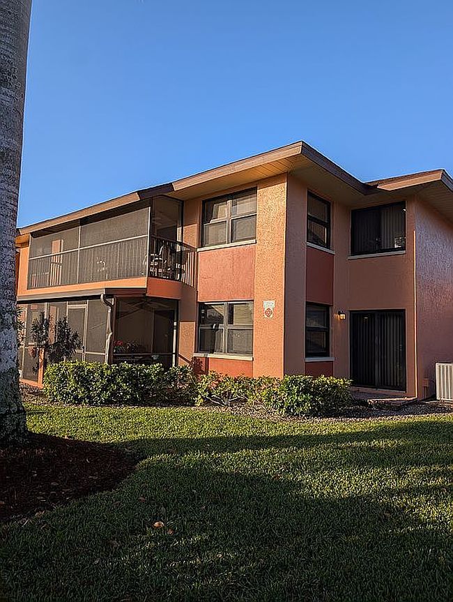 Preview of property located at 1524 Mainsail Dr Unit 8