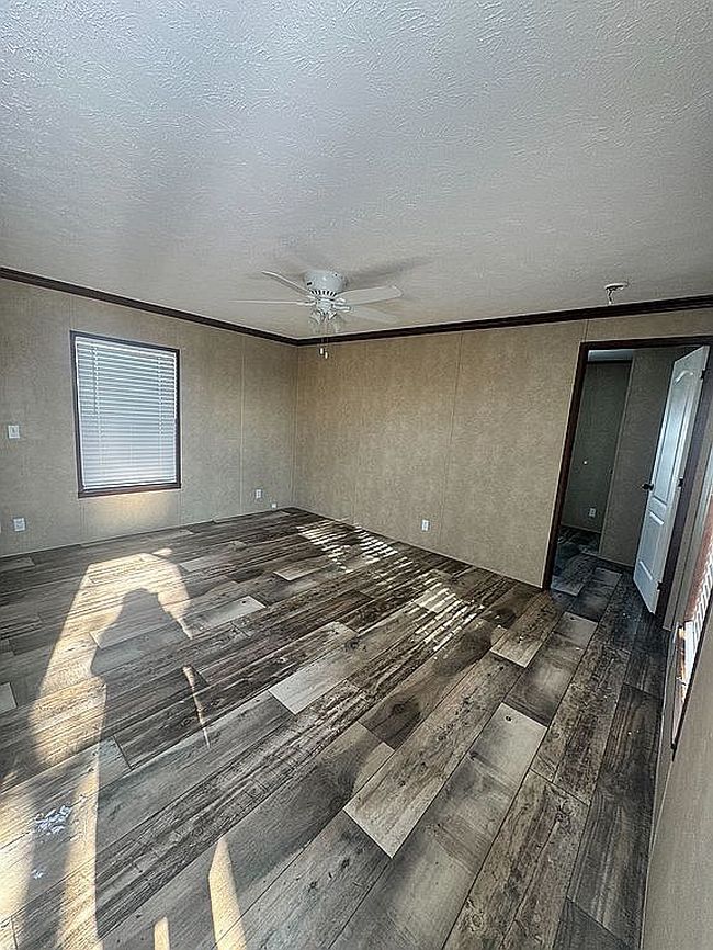 Image of 3939 N Clinton St #62