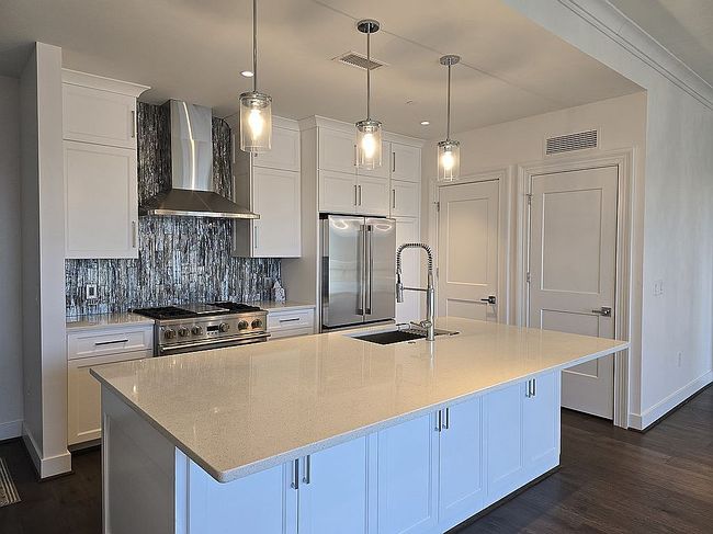 Image of 4135 Atlantic Ave #303