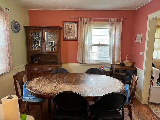 Image of 301 N Cherry St