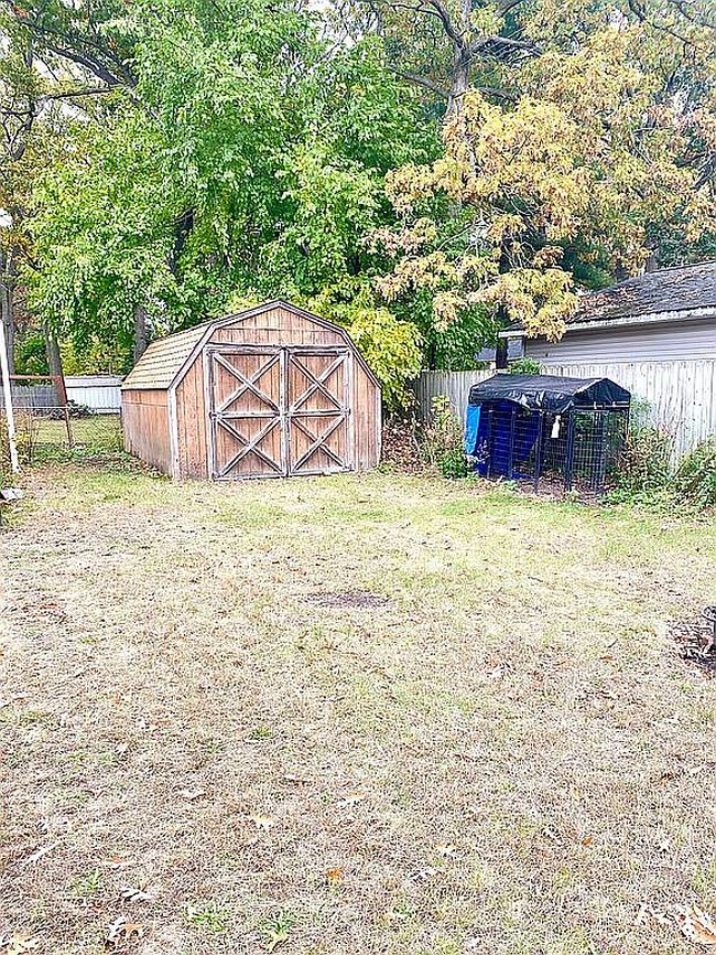 Photo of 295 W Norton Ave, Muskegon, MI