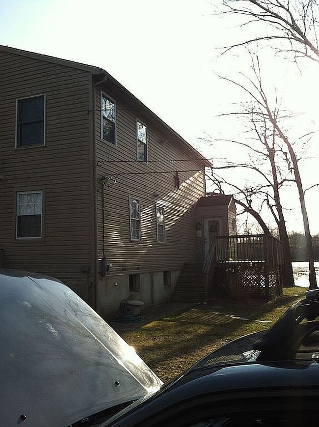 Image of 18 E Front St