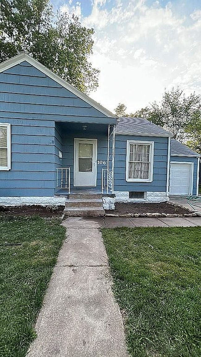Photo of 106 S Webster St, Junction City, KS
