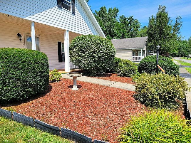 Photo of 10 Jacob Dr, Gansevoort, NY