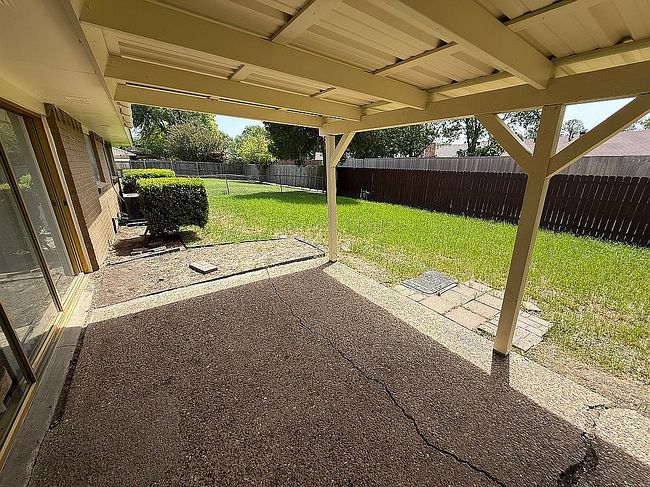 Photo of 918 Sleepy Hollow Dr, Garland, TX