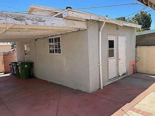 Photo of 6670 Aura Ave, Reseda, CA