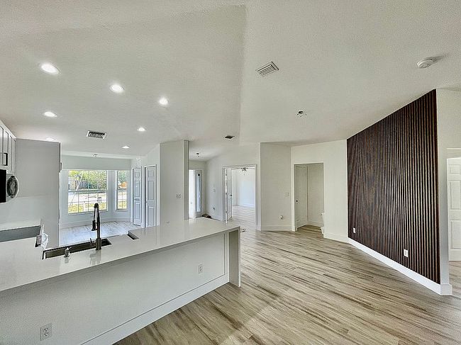 Image of 272 Sw Oakridge Dr