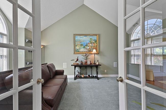 Photo of 114 Lakeview Ct, Savannah, GA