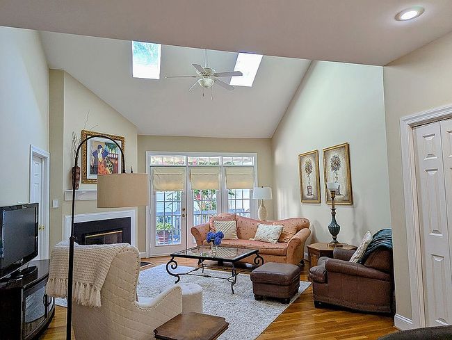 Photo of 302 Myrtle St Apt F, Ashland, VA