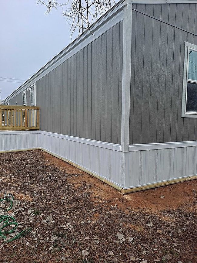 Image of 1010 E Crest Dr Trailer 20