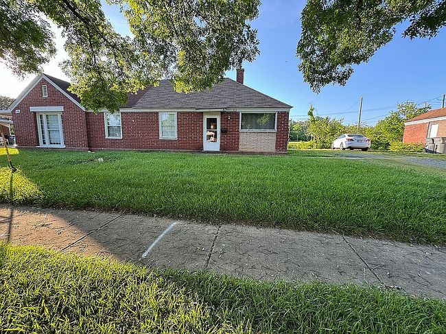 Photo of 353 Sewanee Ave