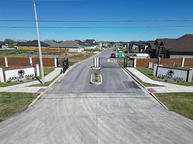 5605 Hedgerow Ct, Brownsville, TX