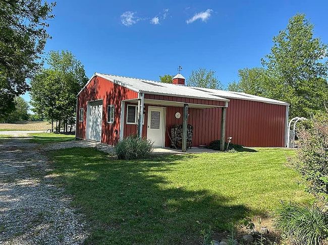 Photo of 2911 S County Road 700 E, Walton, IN