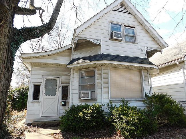 Photo of 304 N Tekoppel Ave, Evansville, IN
