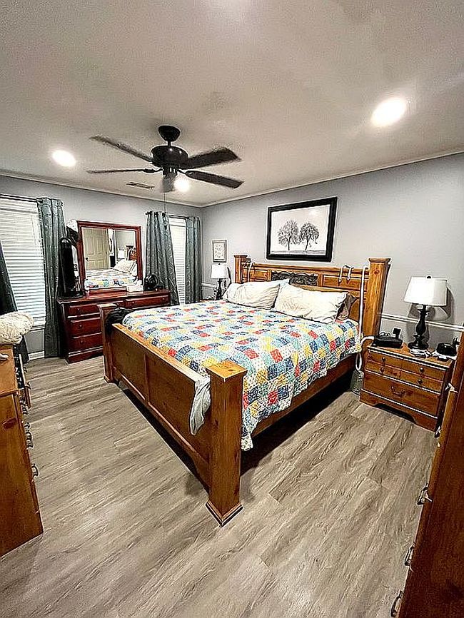Image of 1300 Lockwood Dr