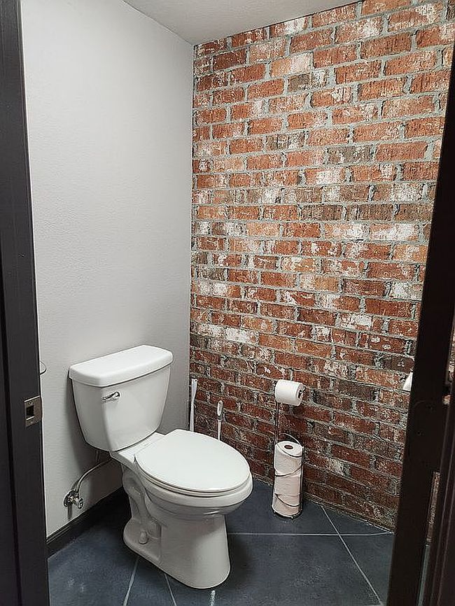 Image of 135 E Harper Ave