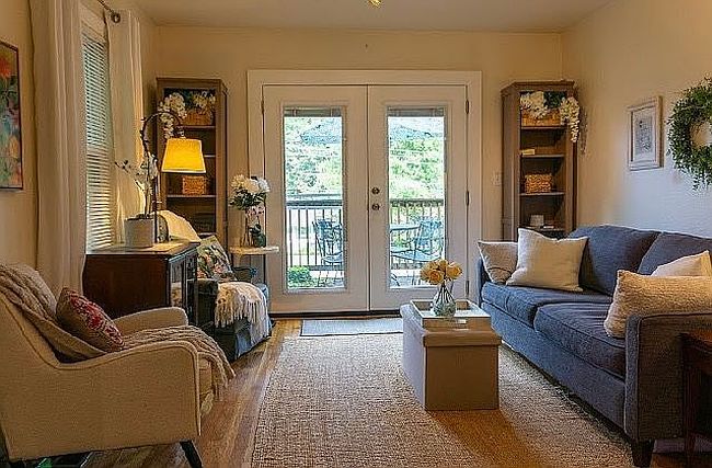 Photo of 17 Browndale Rd, Asheville, NC