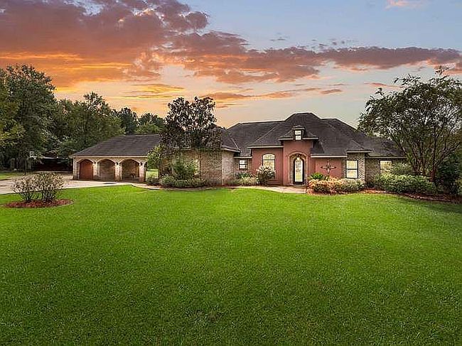 Photo of 801 Davella Dr, Deridder, LA