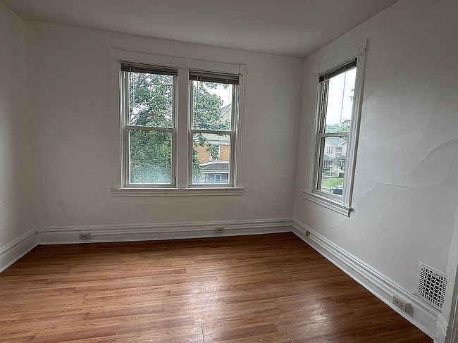 Photo of 1323 Vance Ave, Coraopolis, PA