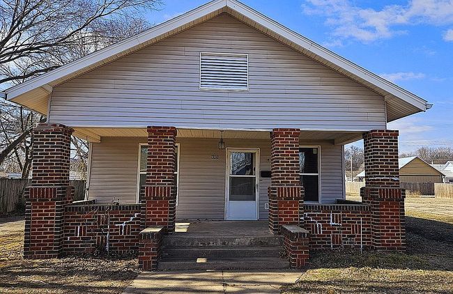 Photo of 805 Prudom Ave, Pawhuska, OK