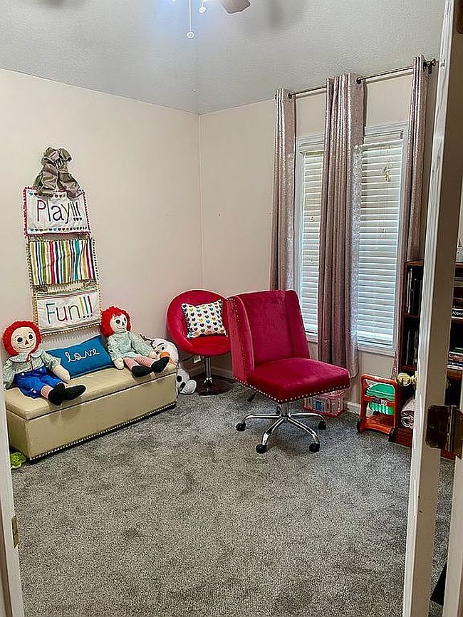 Image of 3504 Beacon St
