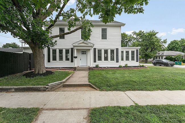 Photo of 104 N Victoria St, Mishawaka, IN