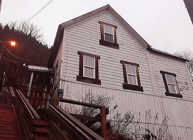 Image of 323 Decker Way