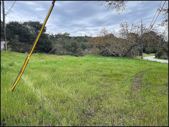 Photo of 3 Vierra Canyon Rd, Salinas, CA
