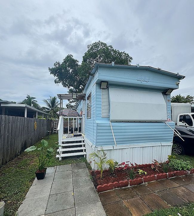 Photo of 451 Se 8th St Lot 7