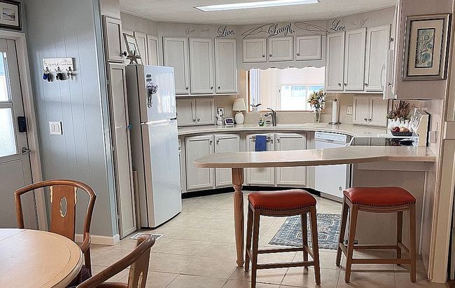 Preview of property located at 5780 Forsythia Rd