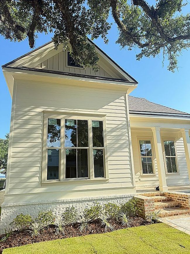 Photo of 425 2nd St, Gulfport, MS