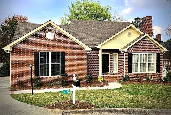 Image of 1922 Fairfield Dr