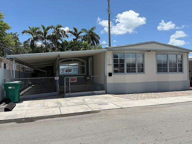 Photo of 12401 W Okeechobee Rd #375, Hialeah Gardens, FL