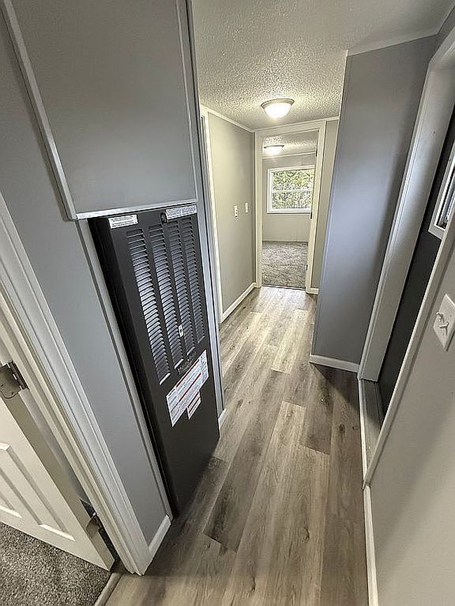 Image of 1401 N 23rd St Trailer 28