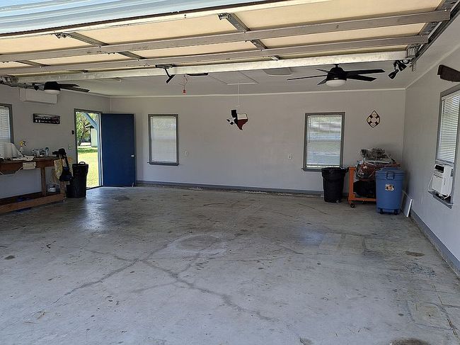 Photo of 701 Proctor St, Austwell, TX