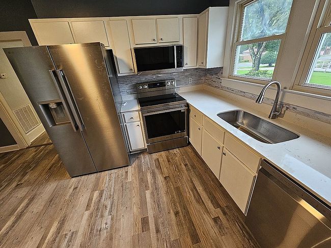 Photo of 2722 Darrow Rd, Walkertown, NC