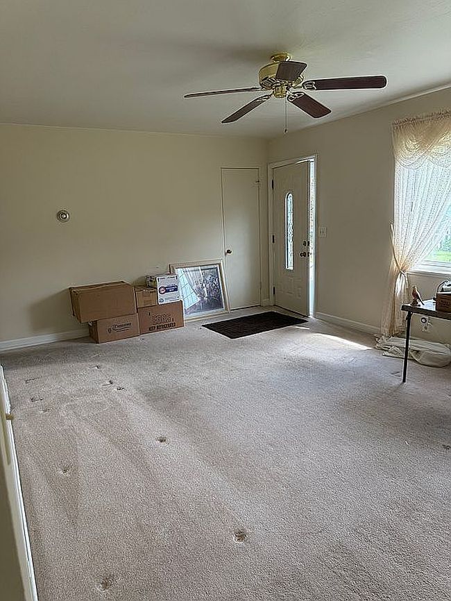 Photo of 3095 Kipp Ave, Lower Burrell, PA