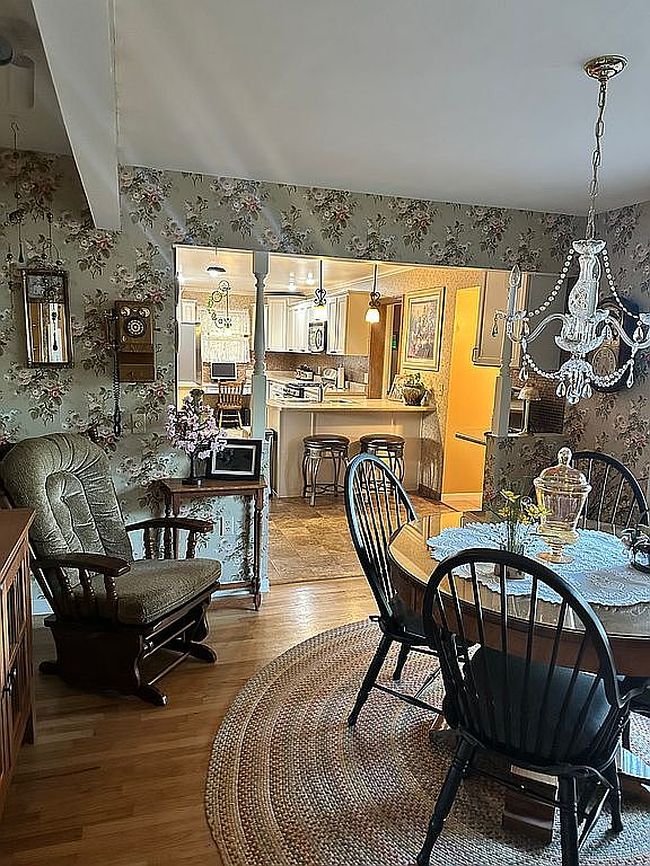 Photo of 327 N Grace St, Brimfield, IL