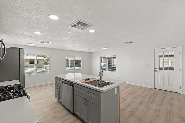 Photo of 500 N 67th Ave, Phoenix, AZ