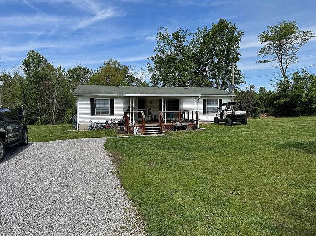 Photo of 4 Warren Way, Dix, IL