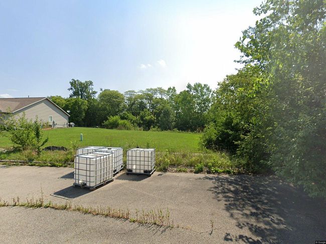 Photo of 9843 Barnum Rd