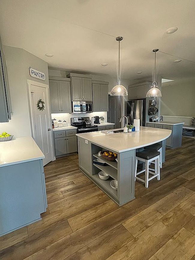 Additional photo 2 of property located at 1871 E Calle Colombo St