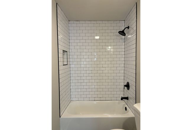 Image of 2210 E Lee Rd