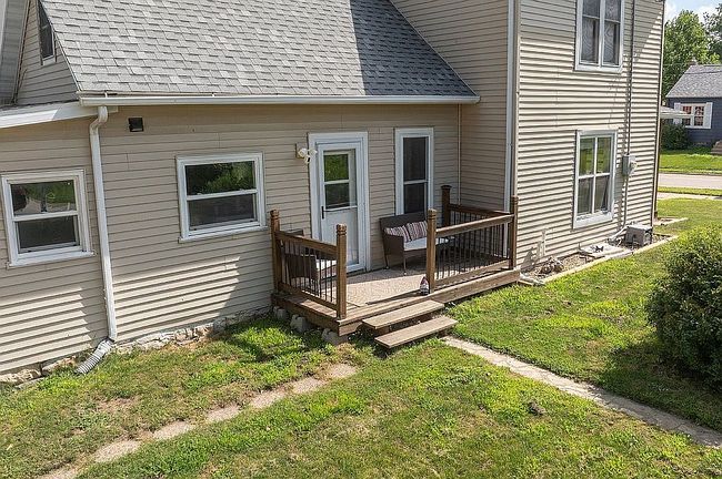 Photo of 410 4th St, Marion, IA
