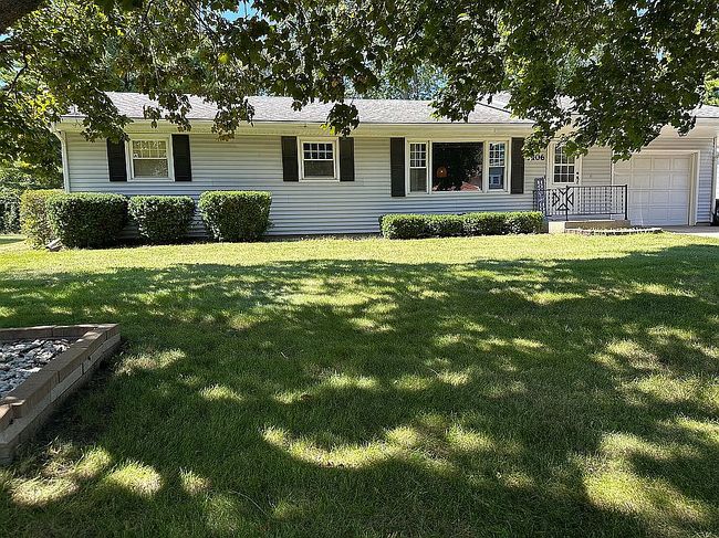 Photo of 2106 Cedar Ave