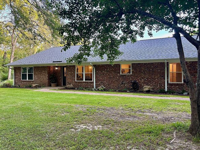 Photo of 10401 County Road 137, Flint, TX